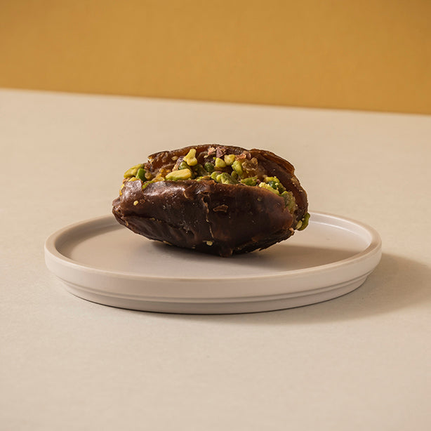 Dates Filled with Pistachios & Mandarin 1Kg Pack